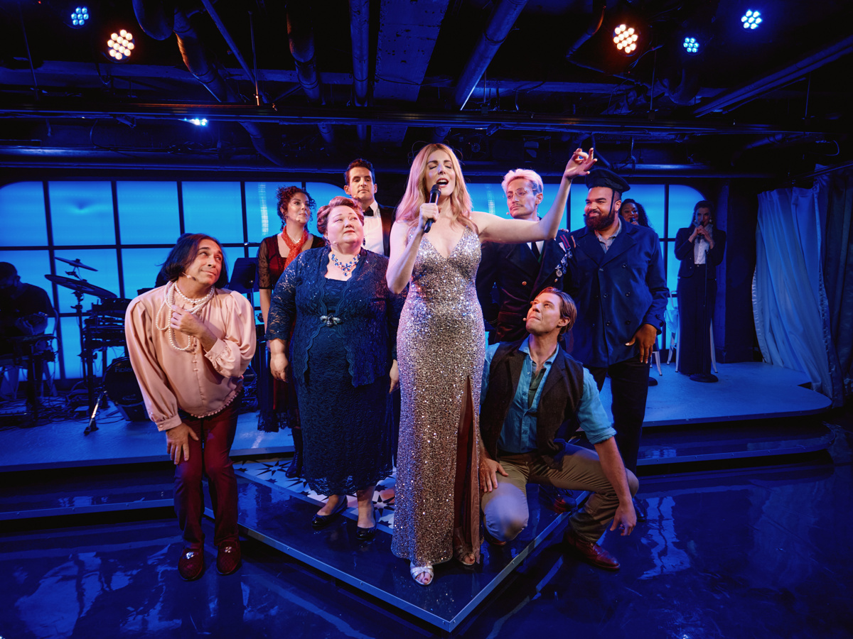 Marla Mindelle in Titanique off-Broadway